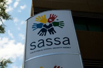 Can SRD Grant Beneficiaries Apply for Teaching Assistant Jobs in South Africa?