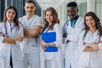 Government to Recruit 1 200 New Doctors to Strengthen Public Healthcare System